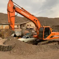 بیل میکانیکی دوسان سولار ۲۳۰