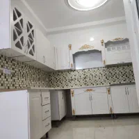 کابینت +دستگیره استیلی / سرستون ها طلایی