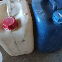 دوتا گالن به فروش میره|ظروف نگهدارنده، پلاستیکی، یکبارمصرف|زاهدان, |دیوار