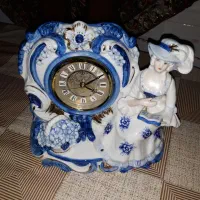 ساعت و مجسمه قدیمی ژاپنی