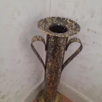 گلدان فلزی