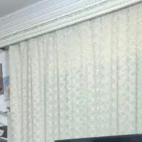 یک عدد پرده همراه کتیبه