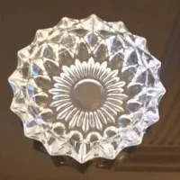 تعدادی ظرف و ظروف