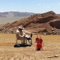 تعیین محل حفر چاه با ژئوفیزیک