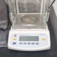 ترازوی ازمایشگاهی پنج عدد اعشار المانی