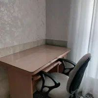 میز کامپیوتر و صندلی چرخدار