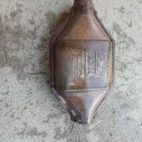 کاتالیزور پیکان سفالی