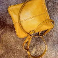 کیف چرم گاوی چرم مغان