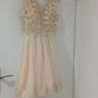 پیراهن مجلسی وکفش بسار شیک وخوش پوش عروسی خوش رنگ|لباس|قم, تولید دارو و یخچال|دیوار