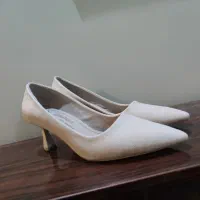 کفش مجلسی کرمی روشن سایز 37 (۸۵۰ تومن)|کیف، کفش، کمربند|خرمآباد, |دیوار