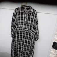 تعدادی مانتو و شلوار و شال گرم