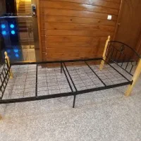 تخت خواب یک نفره فلزی