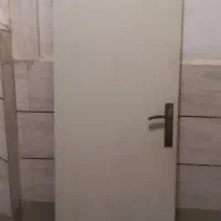 درب چوبی سالم مناسب برای سرویس بهداشتی|مصالح و تجهیزات ساختمان|اهواز, کوی آغاجاری|دیوار