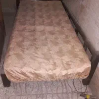 تشک خوشخواب رویال با روکش و تخت خواب چوب گردو