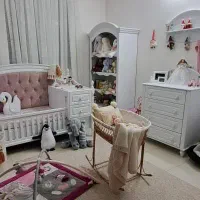 گهواره حصیری با پایه فلزی