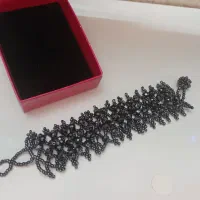 دستبند خاص و زیبا