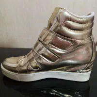 کفش|کیف، کفش، کمربند|شاهین‌شهر, مسکن مهر|دیوار