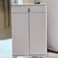 جاکفشی سفید مدرن