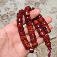 تسبیح کهربا پرچمی