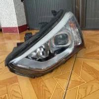فروش چراغ جلوی سانتافه ۲۰۱۵|قطعات یدکی و لوازم جانبی|شیراز, آزادگان|دیوار