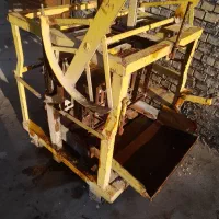 دستگاه بلوک زن ۶ قالبه