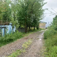 زمین خوش‌قواره و تمام مسکونی