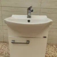 روشویی با کمد زیرش