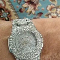 این ساعت به فروش می‌رسد