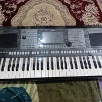 کیبورد یاماها 3000بسیار تمیز درحد میباشد