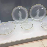 ظروف لب طلایی