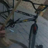 دوچرخه|دوچرخه، اسکیت، اسکوتر|خاش, |دیوار