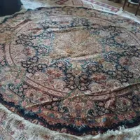 فرش ابریشم گرد