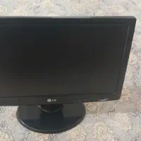 فروش مانیتور و کامپیوتر رو میزی به همراه متعلقات