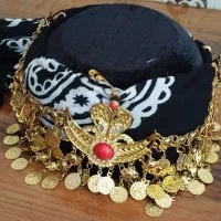 کلاه کوردی|لباس|کرمانشاه, |دیوار