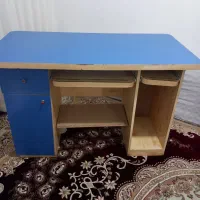 میز کامپیوتر آبی ، دارای کشو و جای کیبورد