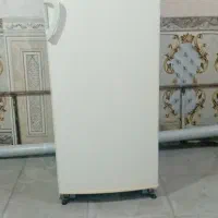 یخچال فریزر دار سالم سرد کن و فریزر سالم