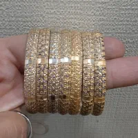 النگو و انگشتر 100 روی تابلو