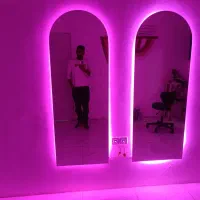 اینه قدی دفرمه وکنسول