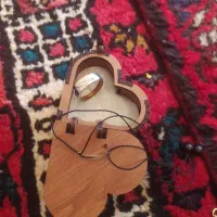 دستبند طلاو انگشتر و کلمه ف