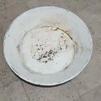 تشت فلزی سالم سالم و  ورق سنگین