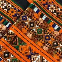 دوخت کش وروبر وحالر رو پارچه تارکش وتارشمار