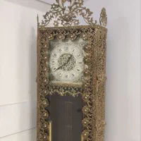 ساعت برنجی ایستاده سالم