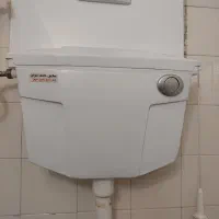 مهتابی دیواری و فلاش تانک