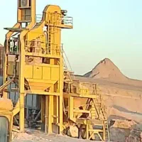 نگهبان ۲۴ ساعته در فاصله ۵۰ کیلومتری یزد