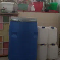 بشکه ۱۰۰ لیتری  ۴ گالن ۱۰ لیتری|ظروف نگهدارنده، پلاستیکی، یک‌بارمصرف|کرج, حیدرآباد|دیوار