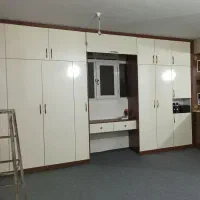 خدمات و شغل
