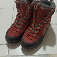 بوت کوهنوردی ضد آب گورتکس سایز ۴۰