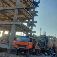 استخدام دو نفر کارگر لوله کش پمپ بتن ثابت ایرانی