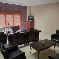 آپارتمان ۱۰۰ متر مربع/ بر خیابان دولت.