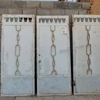 درب پارکینگ سه لنگه با چهار چوب و پنجره کامل